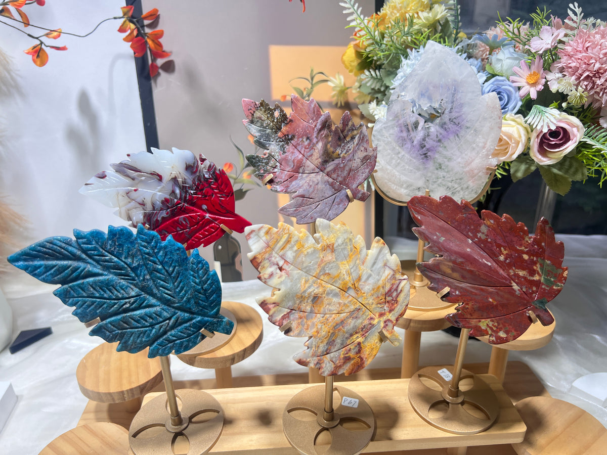 Crystal leaves with holder