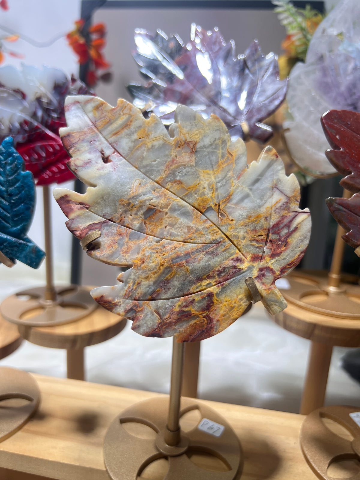 Crystal leaves with holder