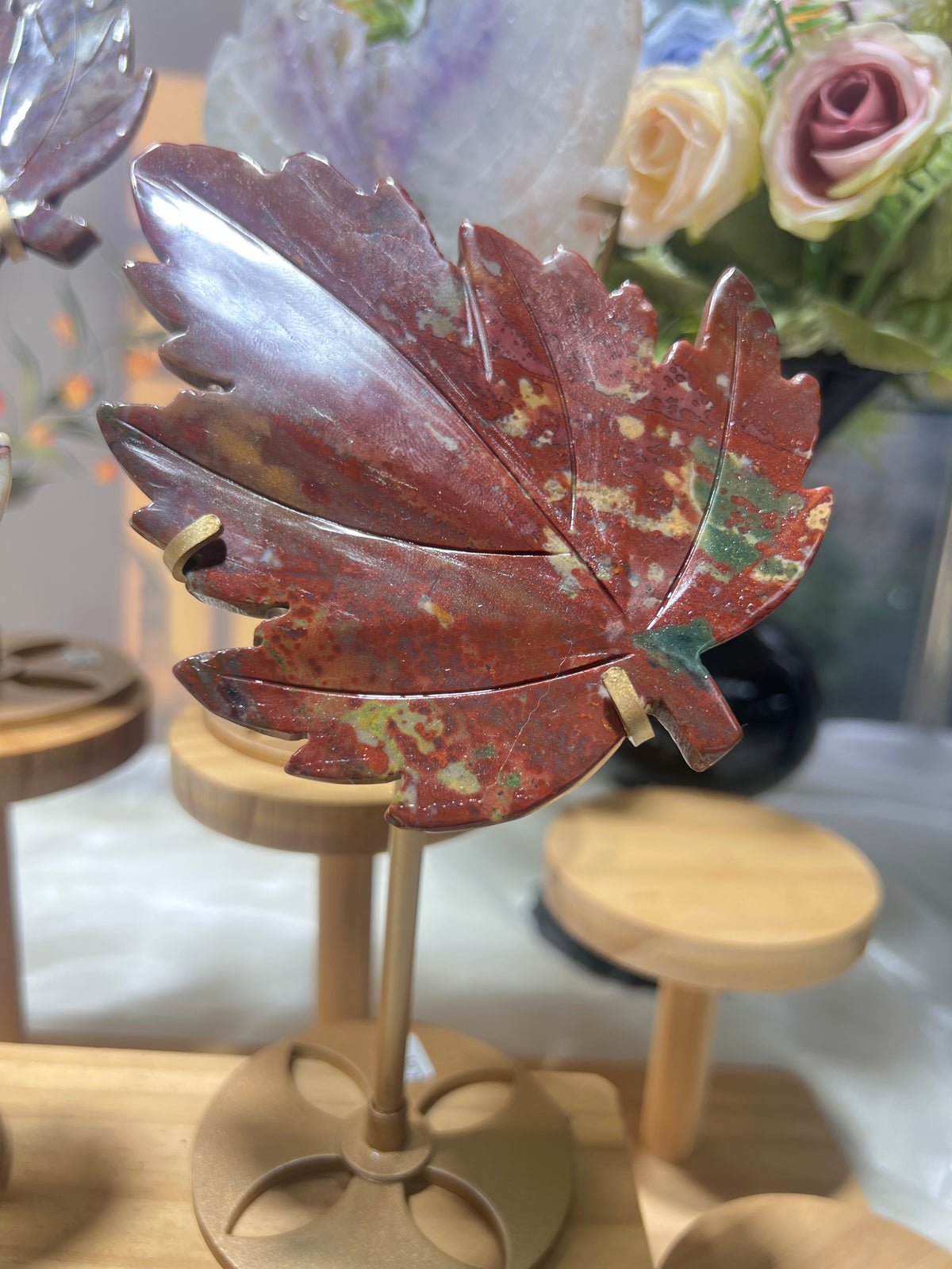 Crystal leaves with holder