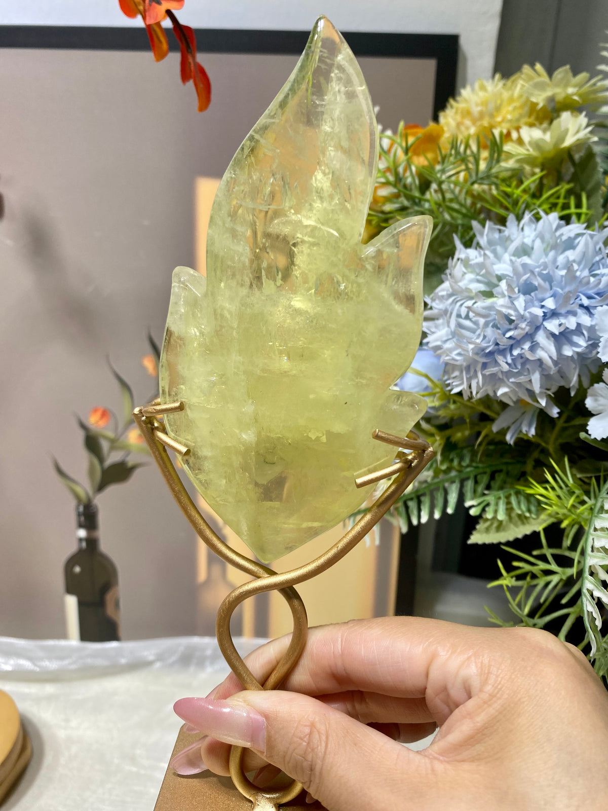 Crystal flames with holder