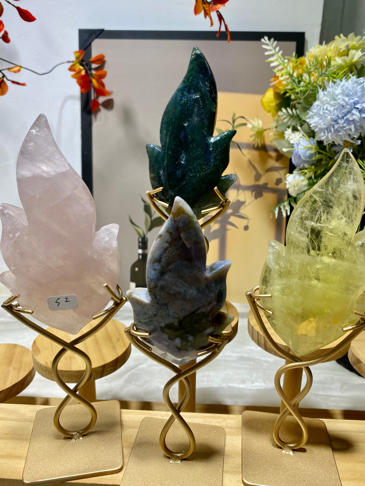 Crystal flames with holder